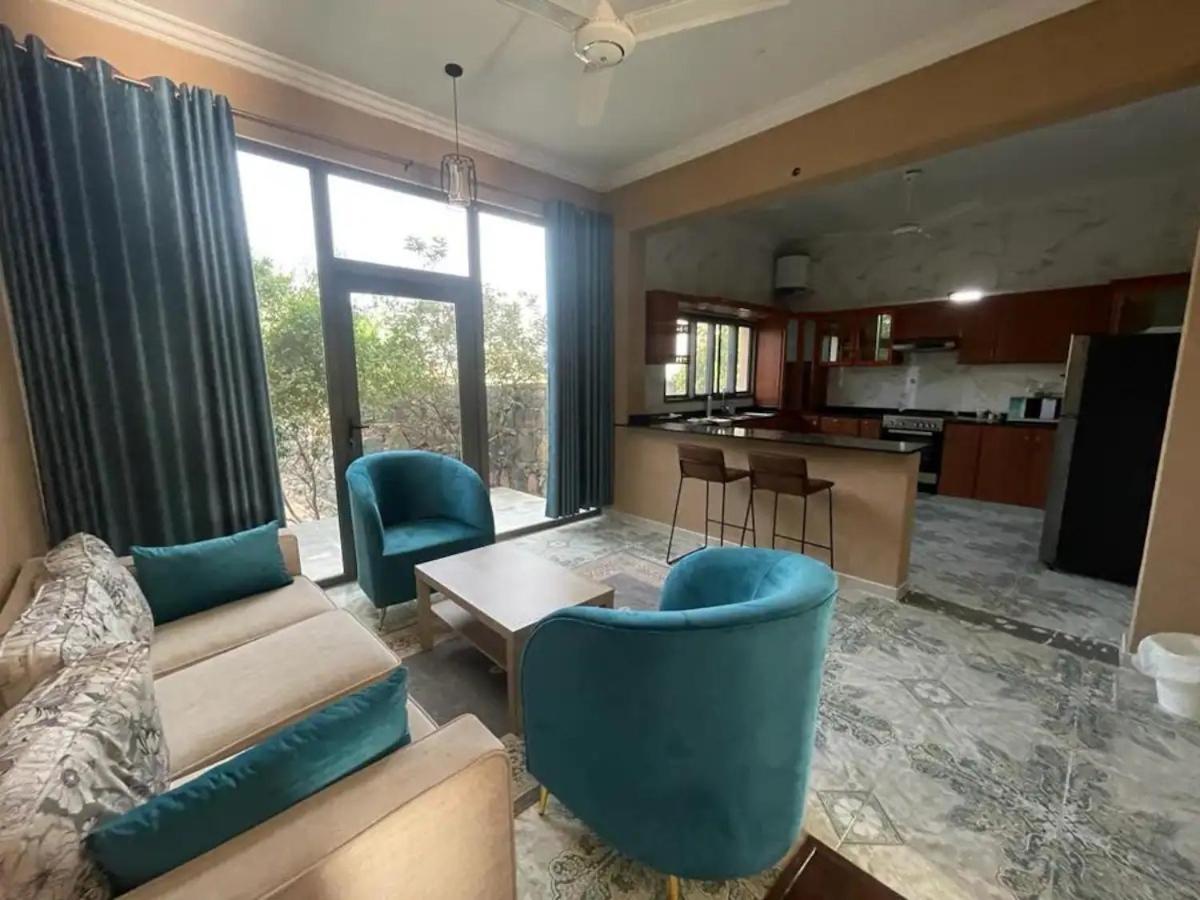 Rose Guesthouse Al 'Aqar Ngoại thất bức ảnh